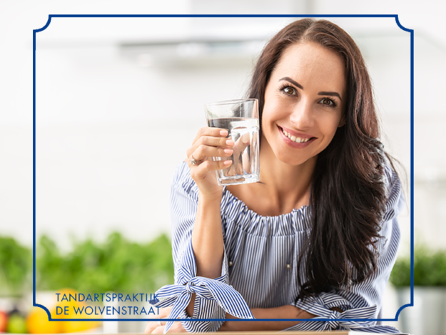 Droge mond, droge, drogemond, speeksel, spuug, suikerziekte, diabetes, speekselklier, tandglazuur, slechteadem, adem, glimlach , grotelach, tandarts, mondhygiëniste, mondhygiënist, preventieassistente, preventieassistent